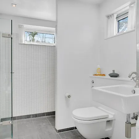 Three-bedroom In Vakantiehuis *