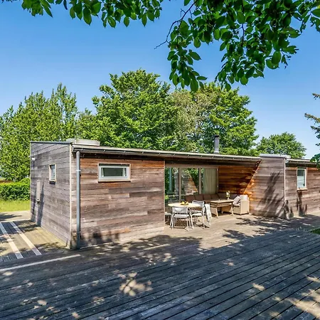 Vakantiehuis Three-bedroom In *